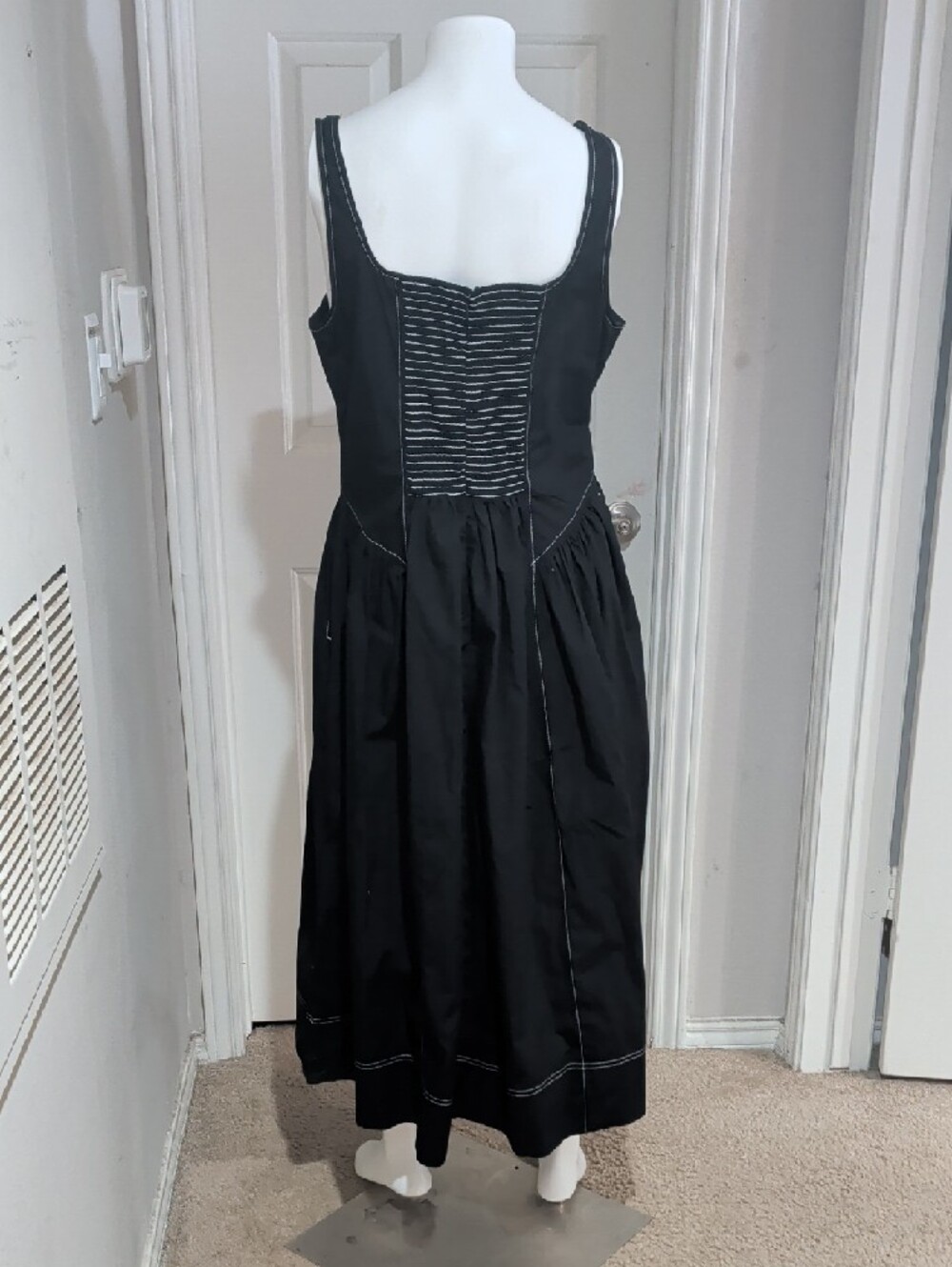 NWT Free Assembly Black Square Neck Midi Dress with Contrast Stitching XL(16-18) - Picture 6 of 8